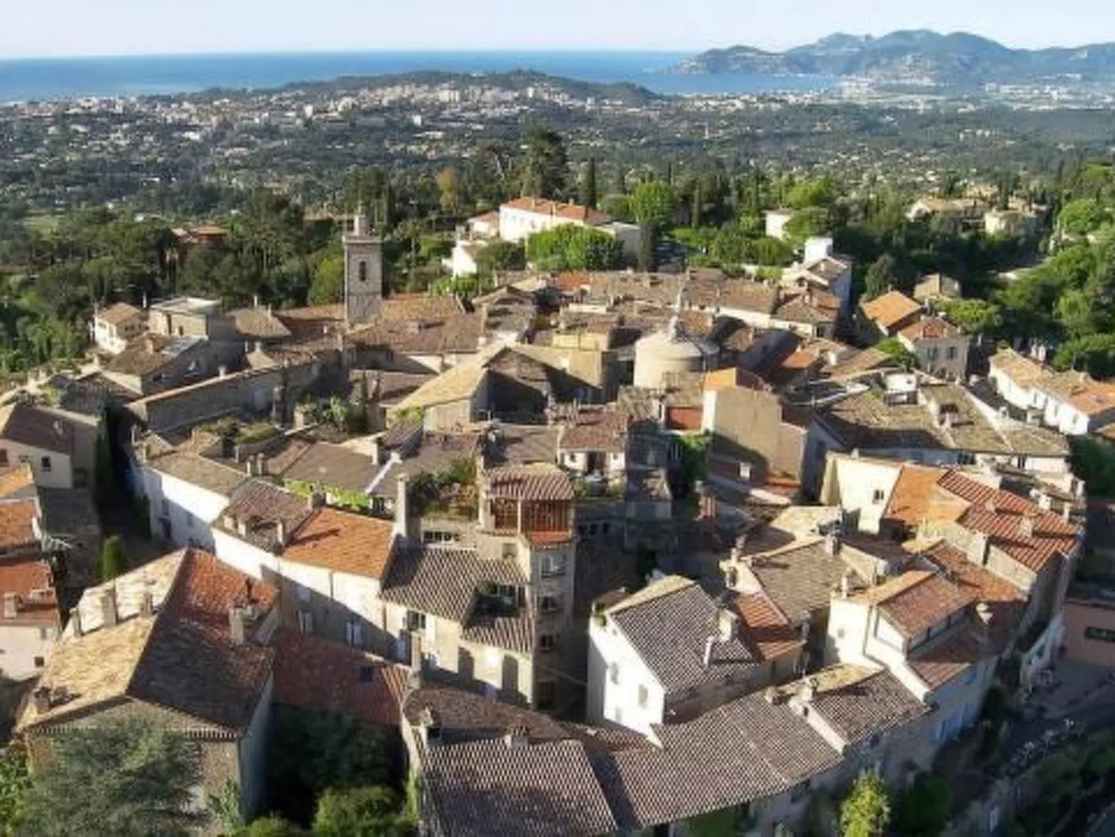 Moderne Wohnung in Mougins mit eigenem Garten-Outside