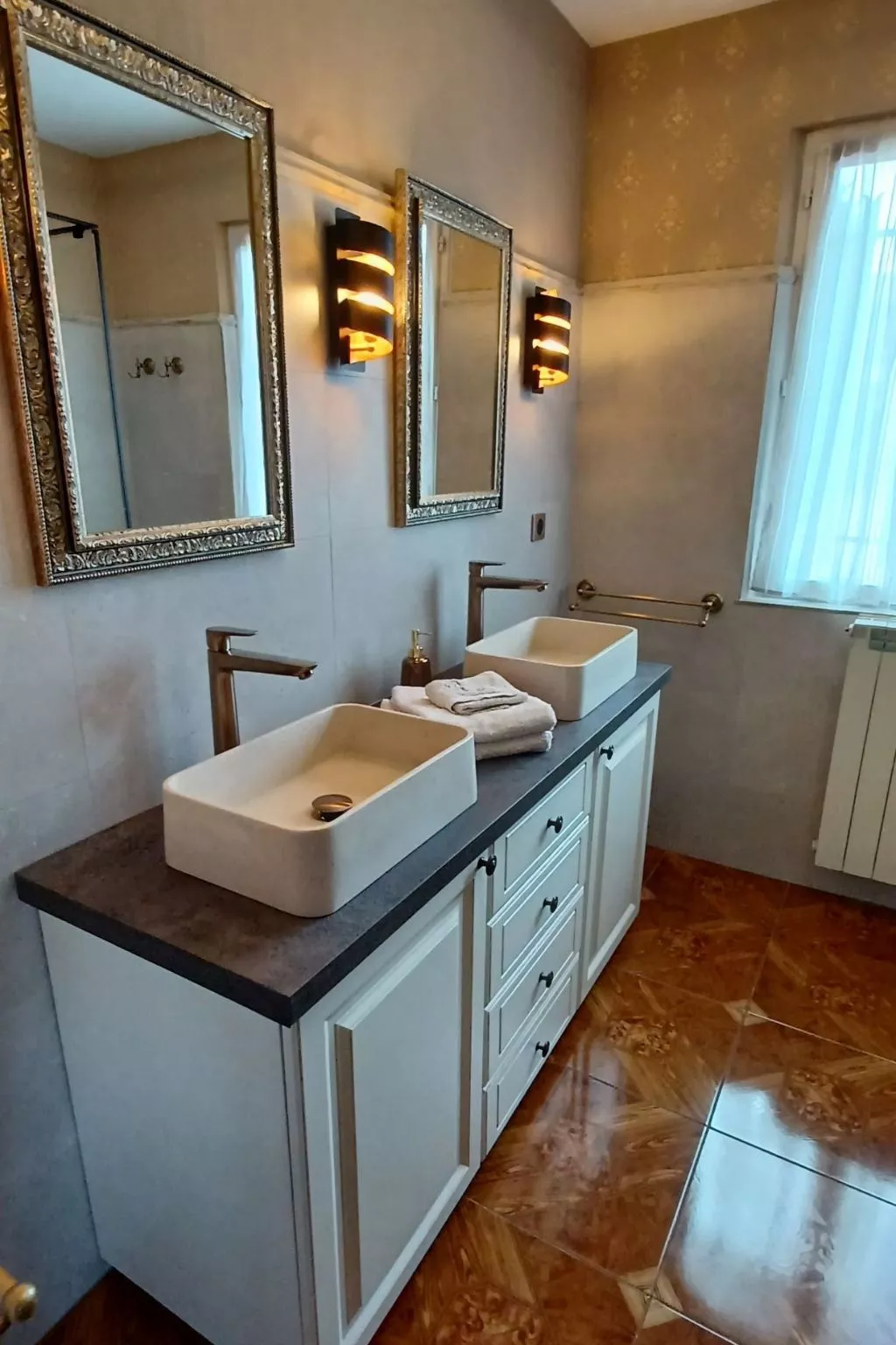 Schöne Ferienwohnung mit Meerblick und Pool-Image-tags.info