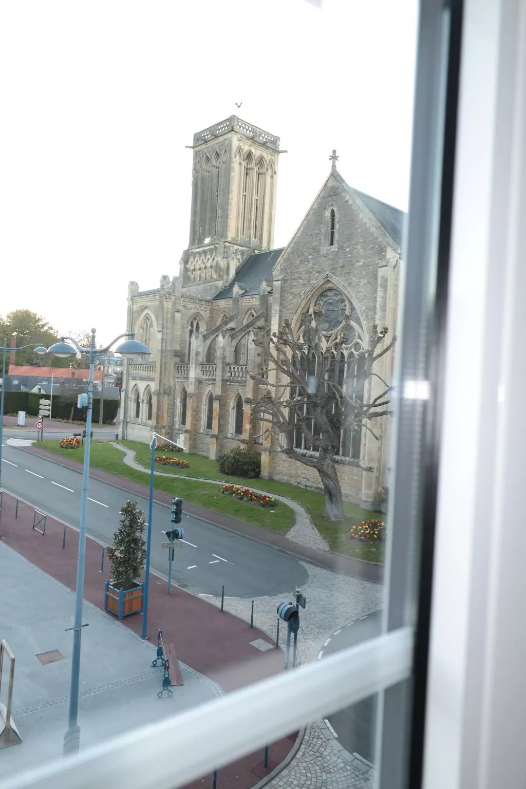 Schöne Unterkunft mit Terrasse in der Nähe des Meeres - Outside