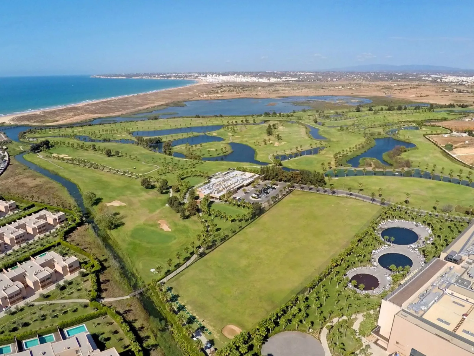 Ferienvilla "Villa Kambolé".-Image-tags.info