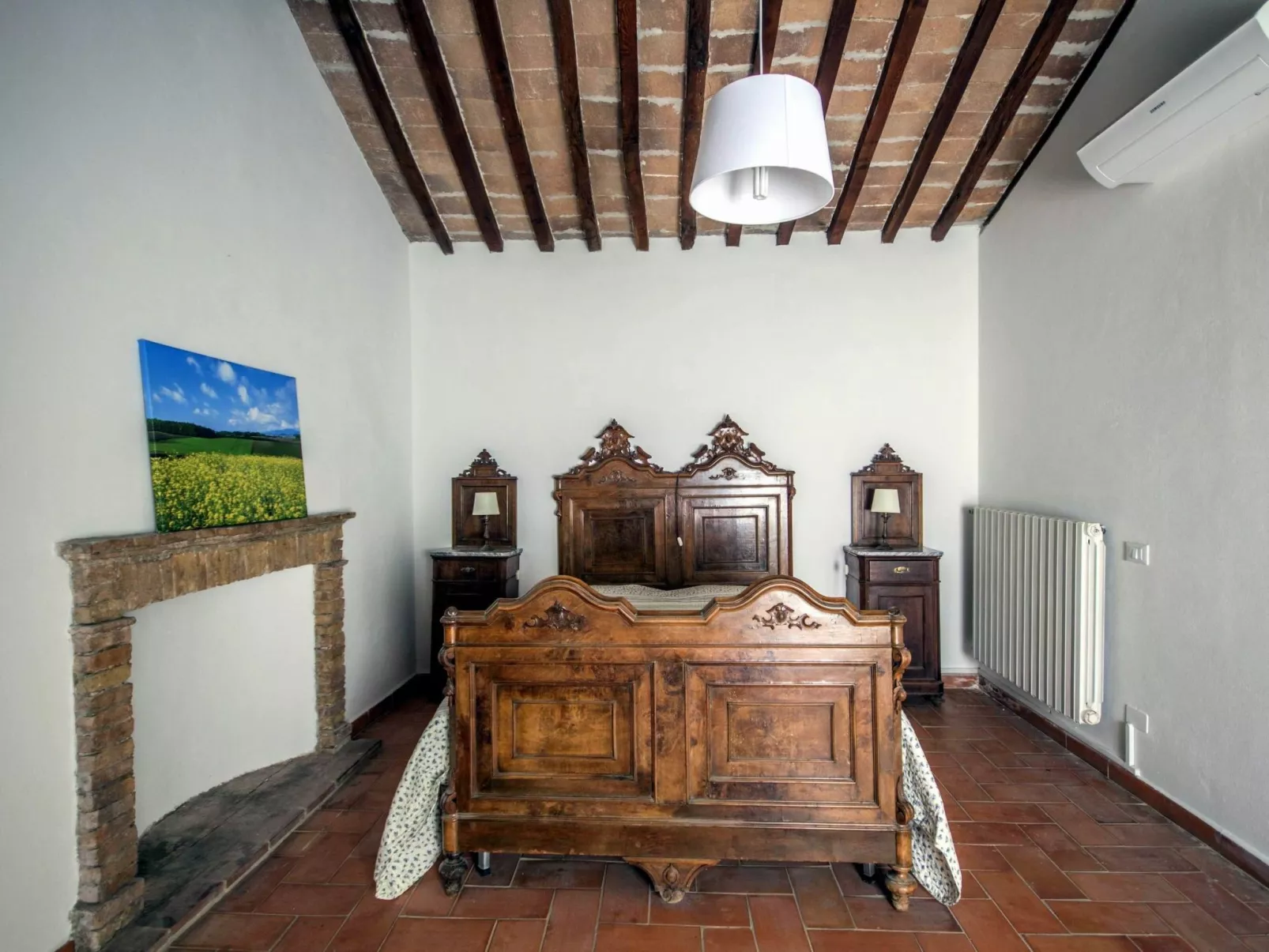 'Dispensa3' mit Schwimmbad-Inside