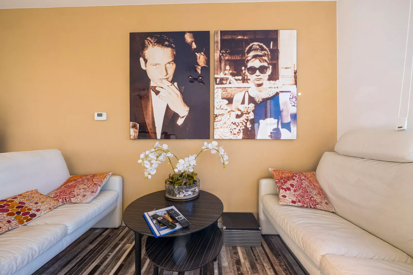 Chardonnay 0501-Living room
