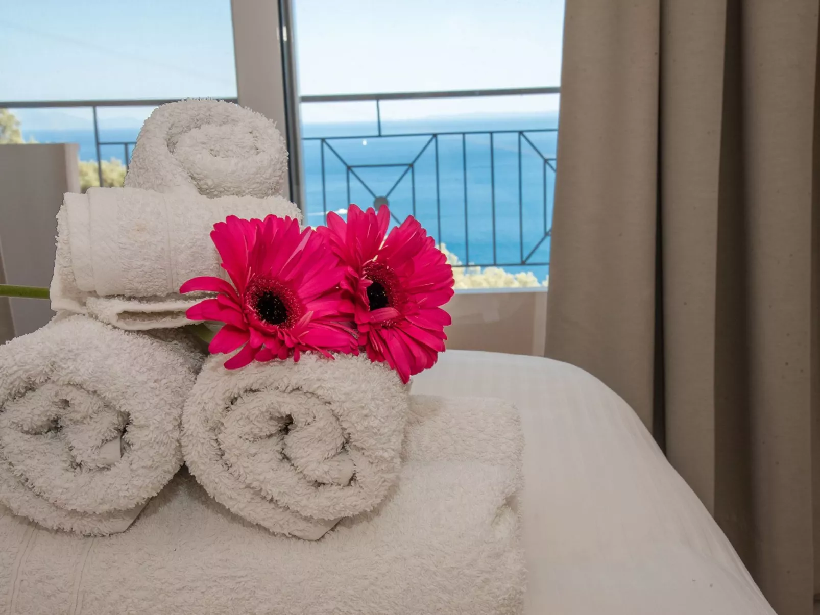 Villa Anthula mit Pool und herrlichem Meerblick-Drinnen