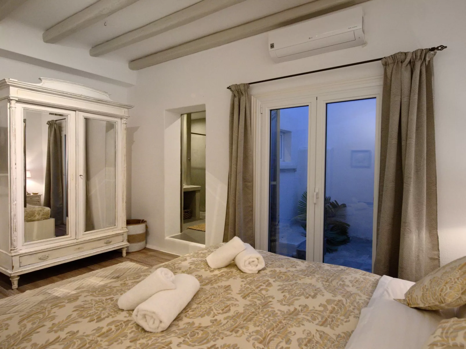 Wunderschöne Villa mit Meerblick und Infinity-Po-Inside