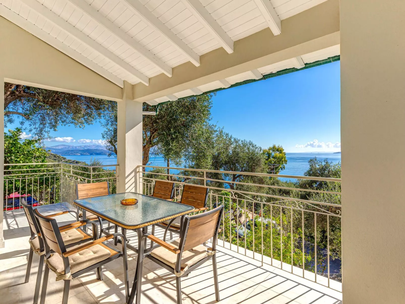 "Villa Nafsika"-Outside