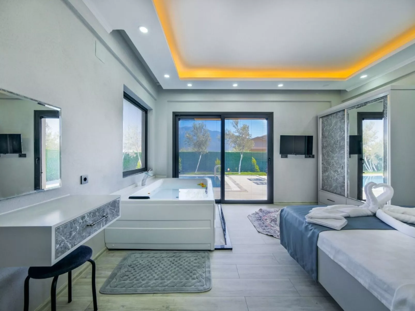 Villa in der Natur-Image-tags.info