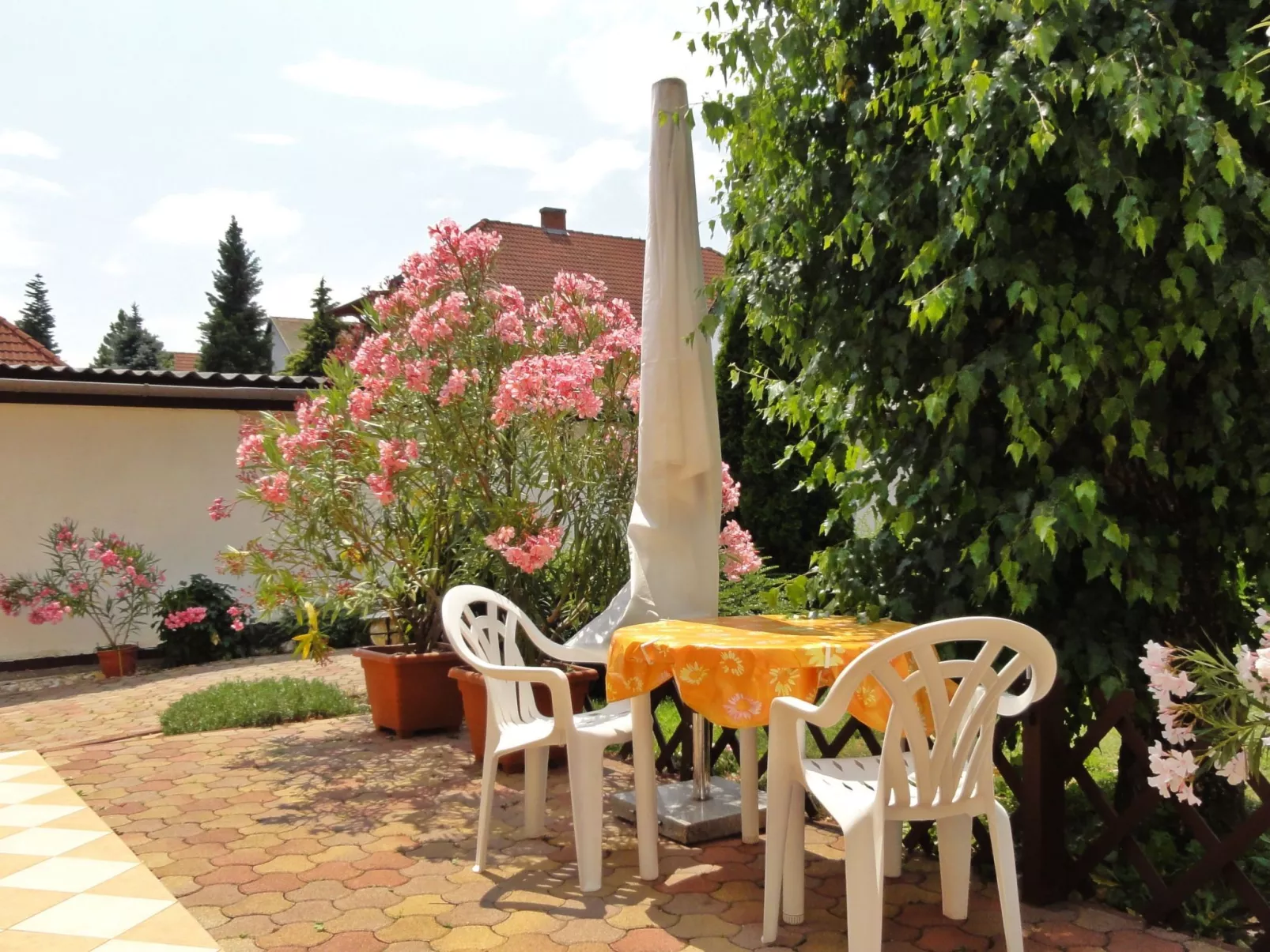 Gemütliche Ferienwohnung für 3 Personen-Dehors