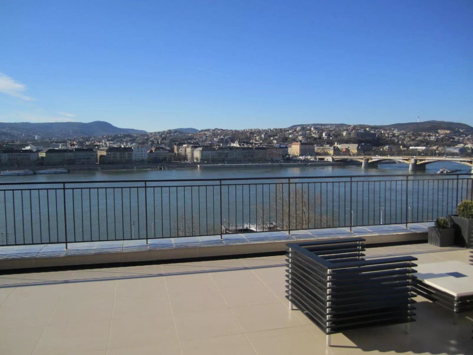 Penthouse mit Donaublick-Dedans