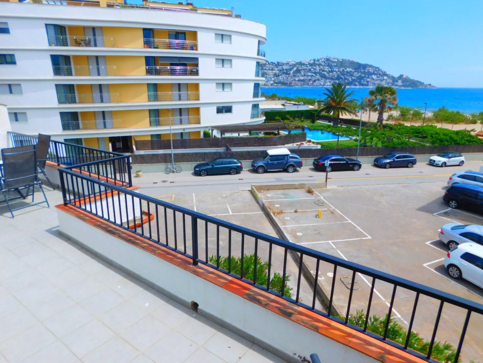 Piso de vacaciones de 2 habitaciones, con amplia terraza y parking en Salatar,-Image-tags.info