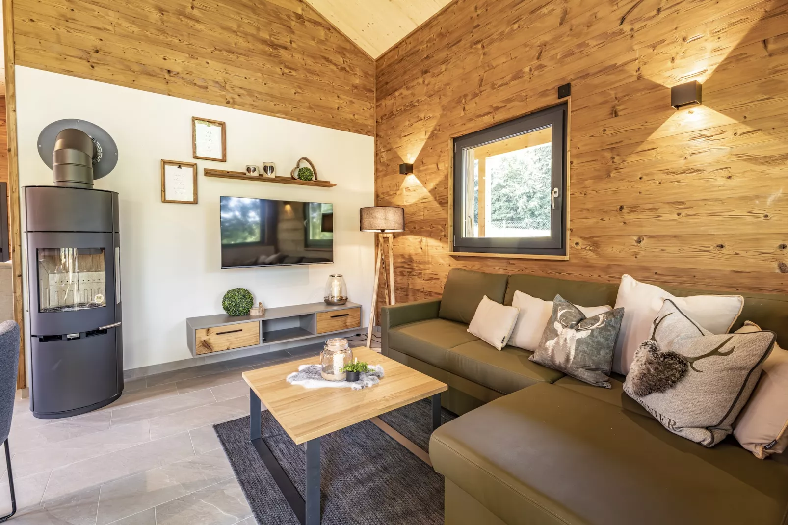Chalet mit Sauna-Living room