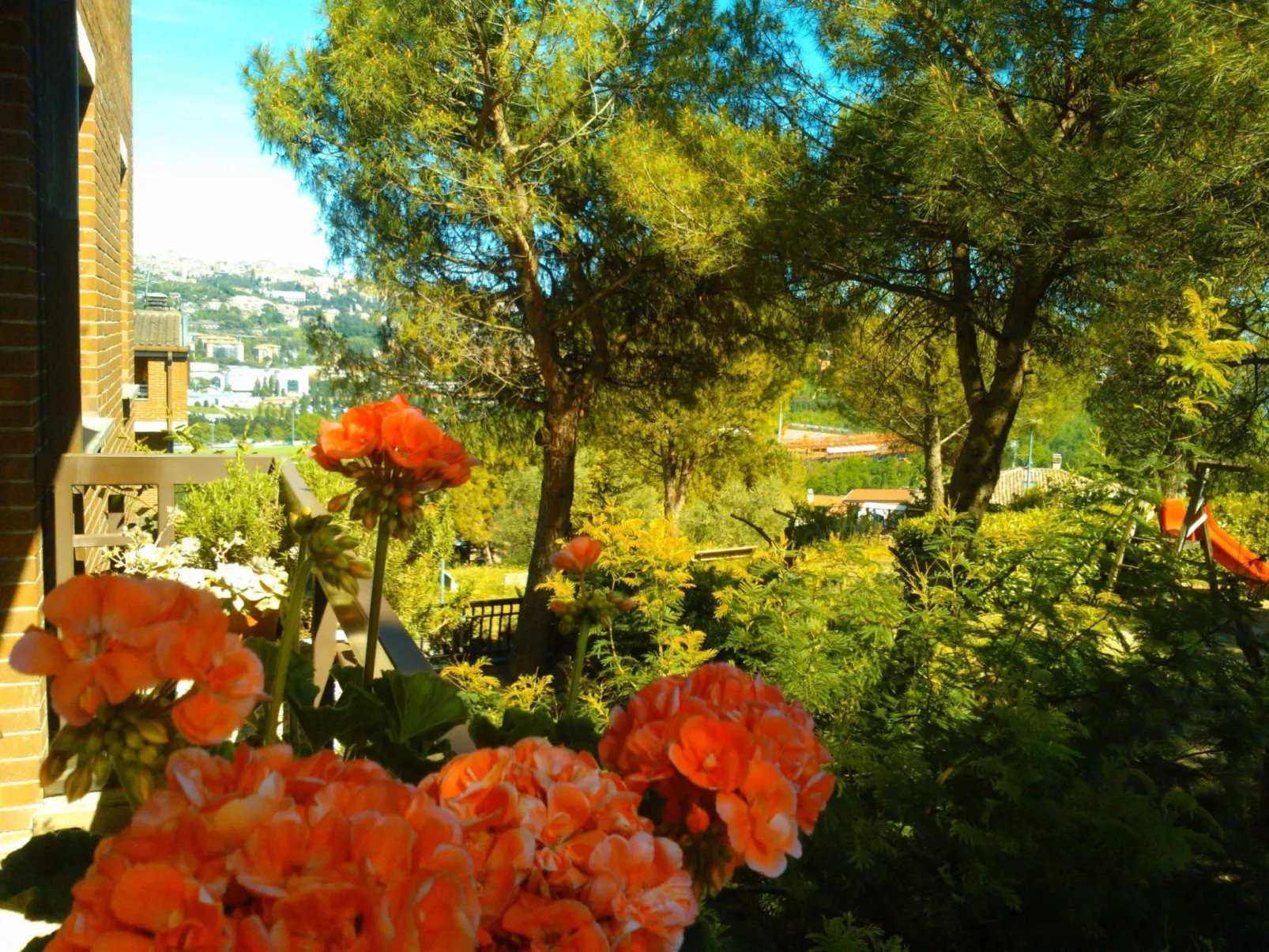 NICE LITTLE FLAT IN THE  GREENERY  IN PERUGIA-Dehors