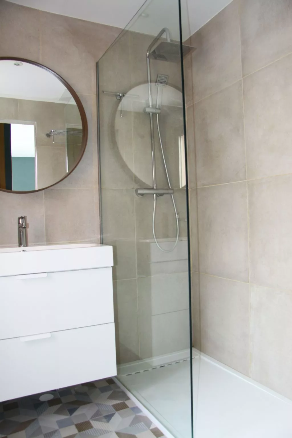 Mit Pool für 2 Personen und 4 Kinder-Inside