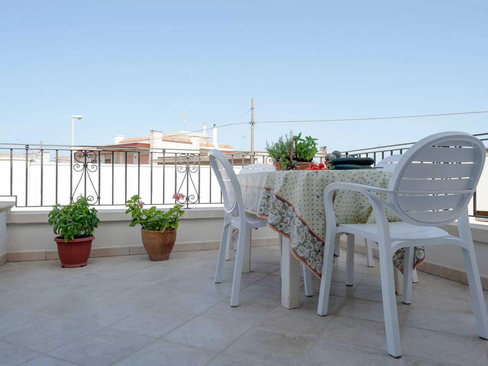 Wohnung 'Il Pergoletto' mit Terrasse-Dehors