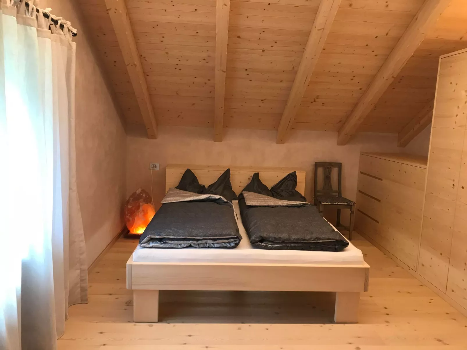 Chalet 'Casa al Pozzo' mit Bergblick-Drinnen