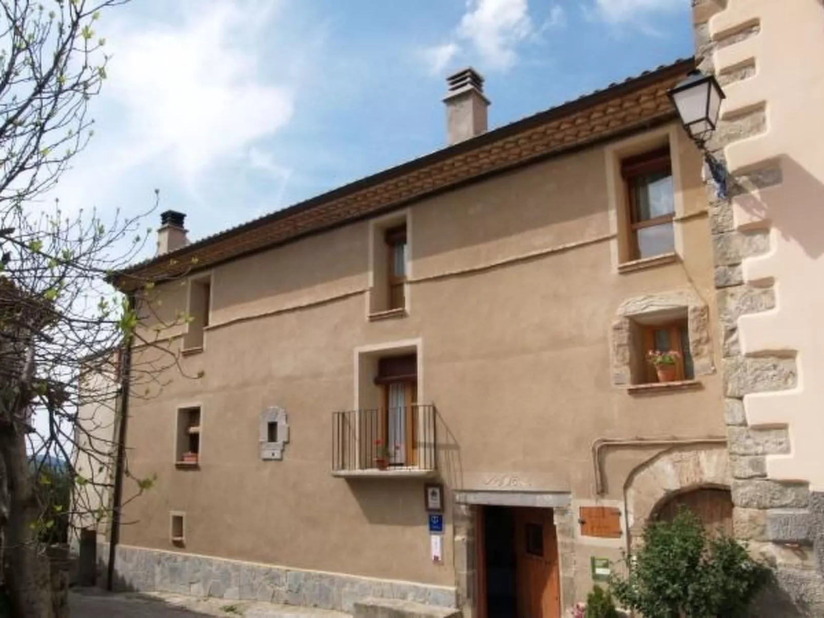 Javier Haus-Image-tags.info