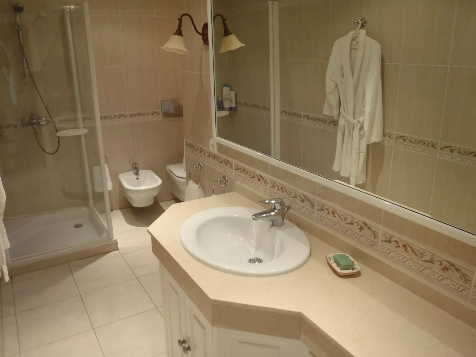 Luxuriöse Ferienwohnung mit Sonnenterrasse-Dedans