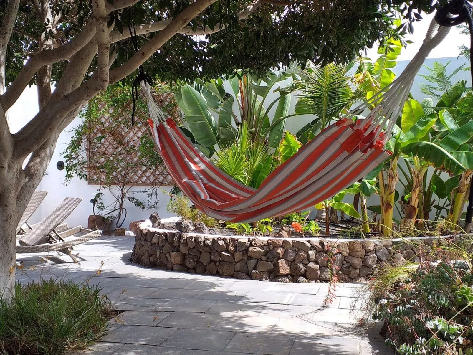 Secret Garden Villa - ländlicher Boutique-Rückzugsort, private tropische Gärten-Outside