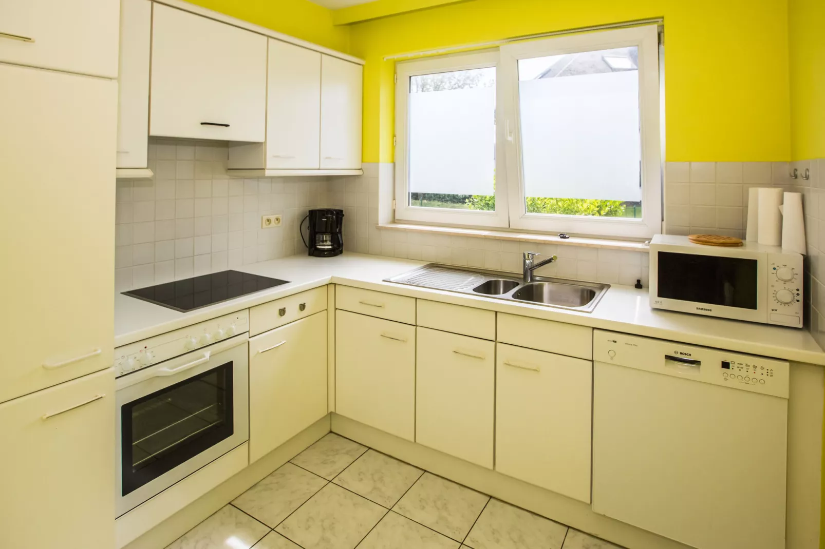 Roland Garros 0001-Kitchen