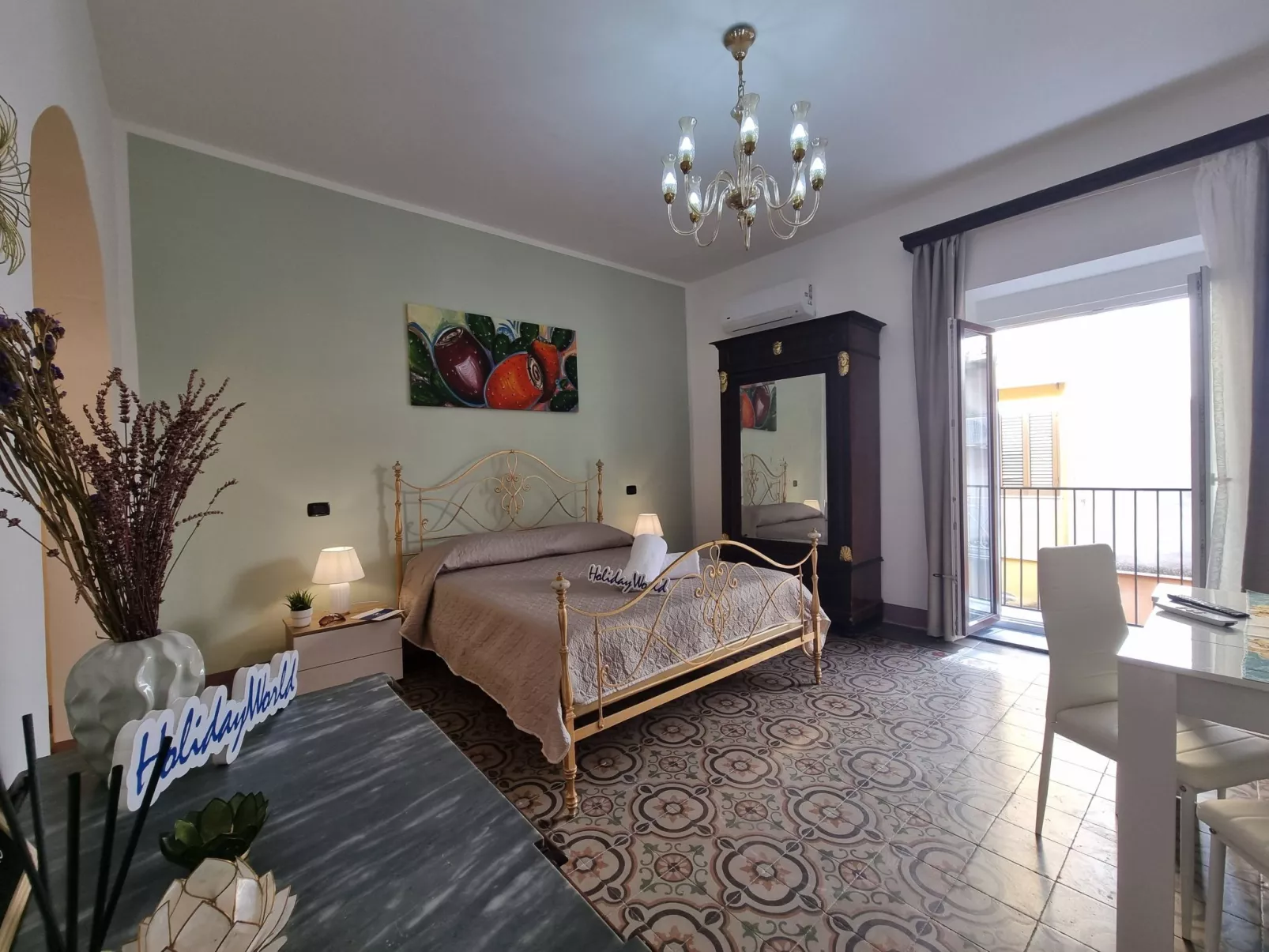 Donna Emma von Holiday World-Image-tags.info