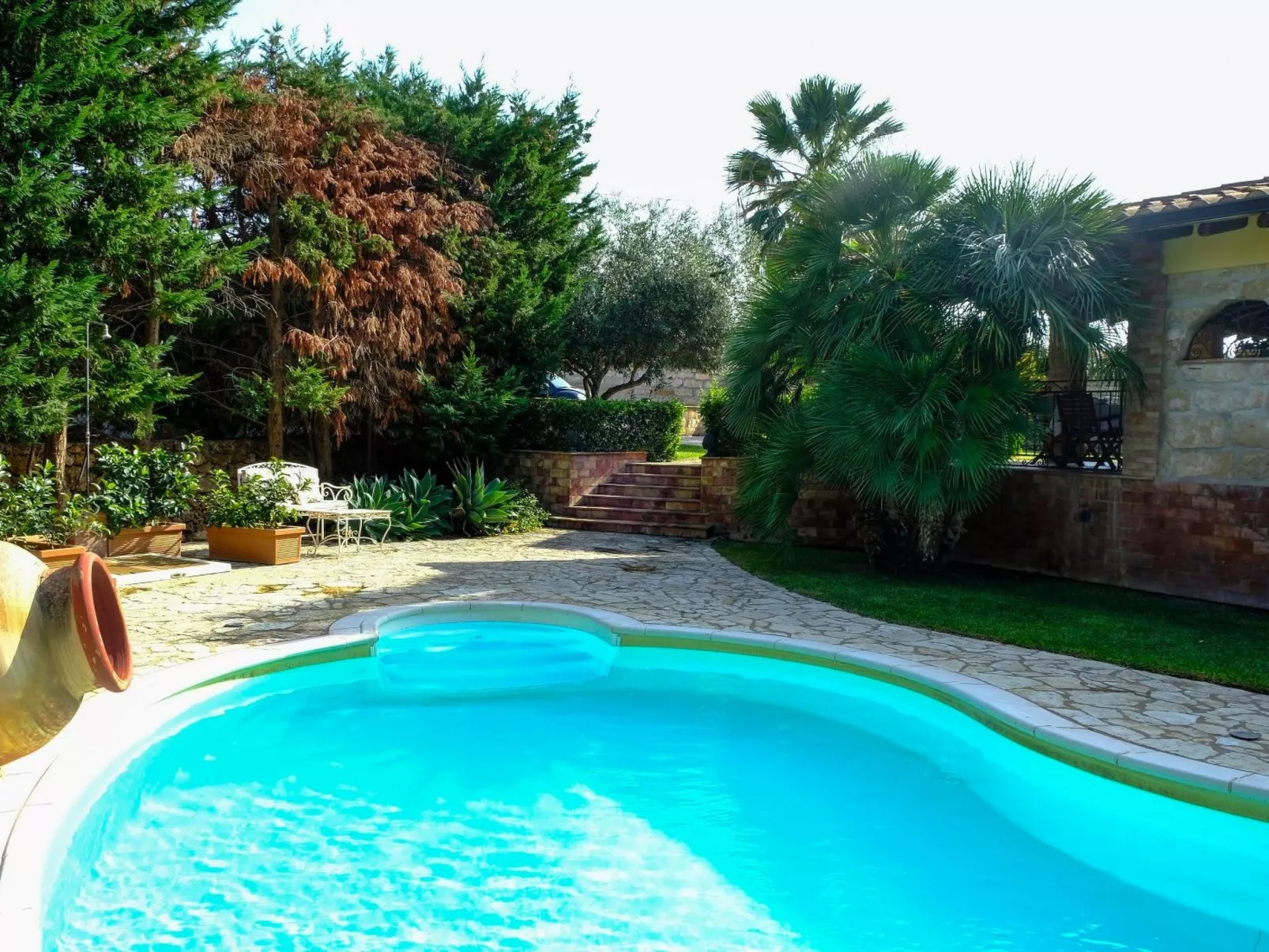 "Carta Fashion" mit eigenem Pool-Image-tags.info