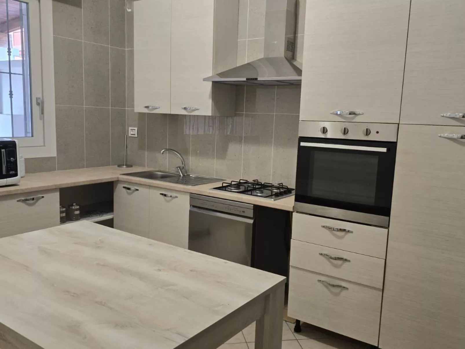 Miky's Home mit Patio und Veranda mit Innenhof-Image-tags.info