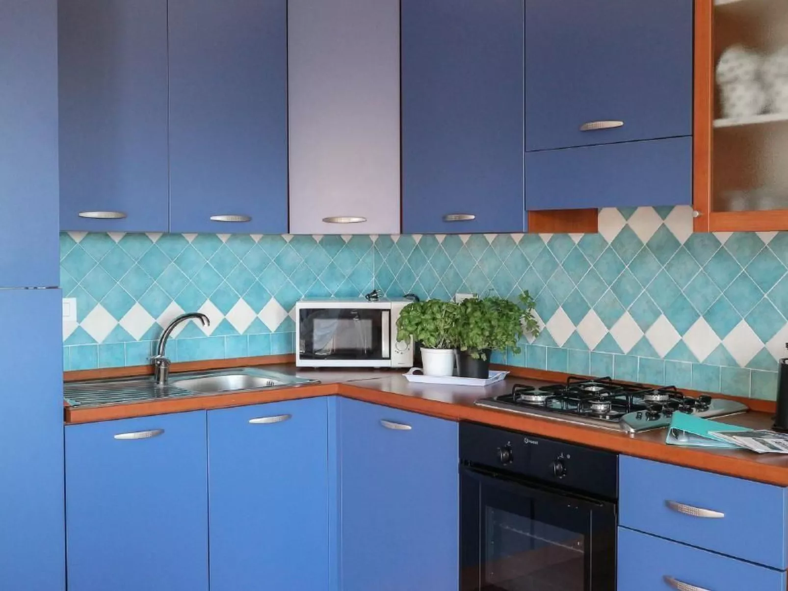 Villa mit gemeinsamem Pool und Meerblick-Dedans