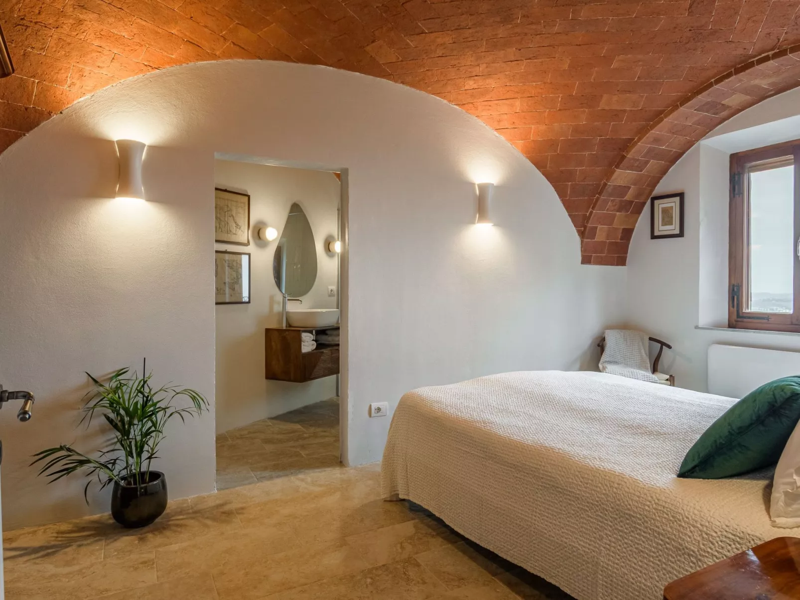 Toskanisches Apartment mit Gewölbedecken und Terrasse-Inside