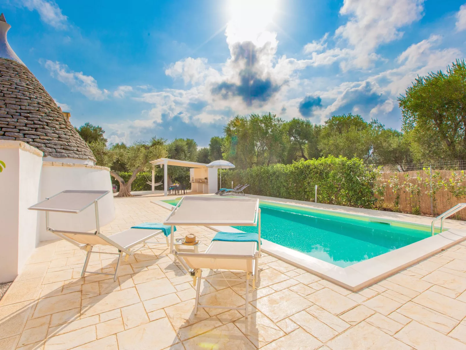 TRULLO  mit pool OSTUNI: Kostenlos: Bettwäsche und Handtücher, 2 Fahrräder, 1 H-Draußen