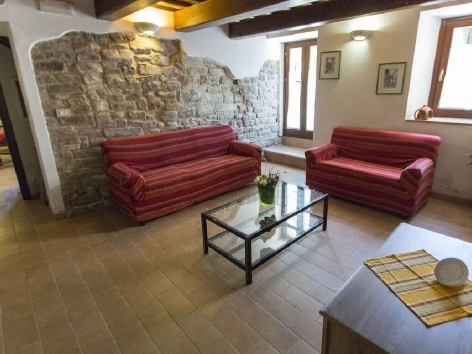 Erschwingliche Villa mit privatem Pool-Inside