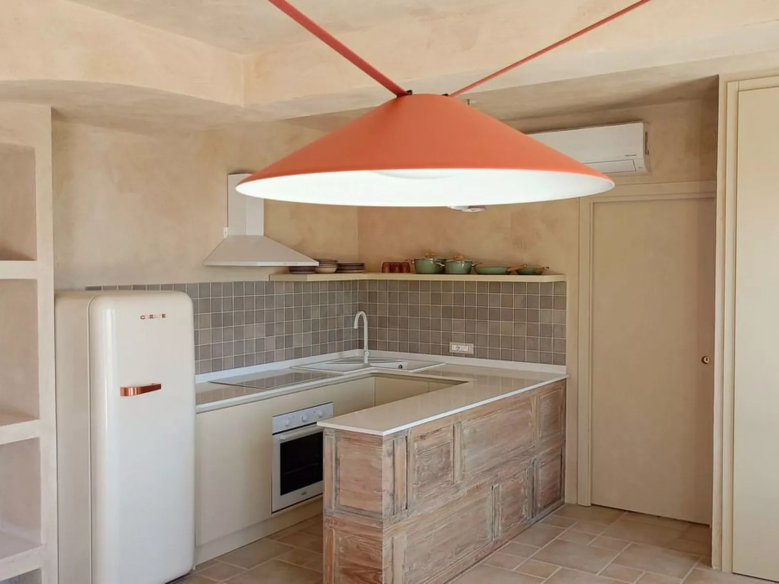 Villa mit Whirlpool, nur 6 km vom Strand entfernt-Image-tags.info