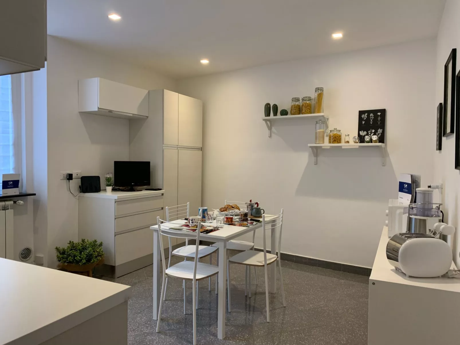 Für 4 Personen ca. 76 m&sup2; in Genua, Norditalien (Ligurien)-Drinnen