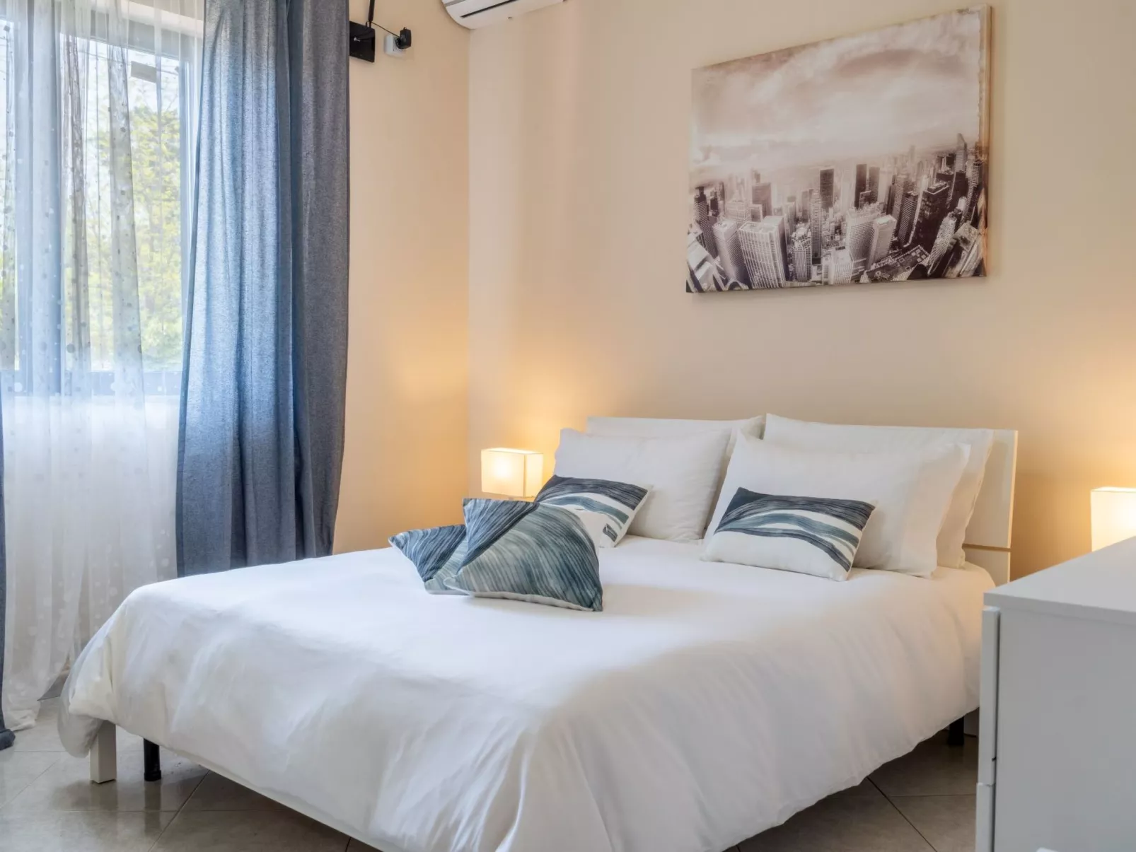 Zafferana's Pool Rückzugsort-Inside