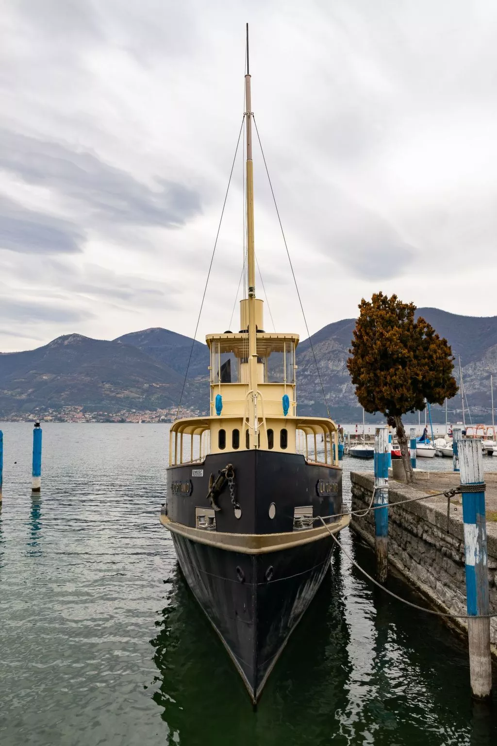 Studio-Apartment mit Zwischengeschoss in einem historischen Gebäude in Zorzino-Outside