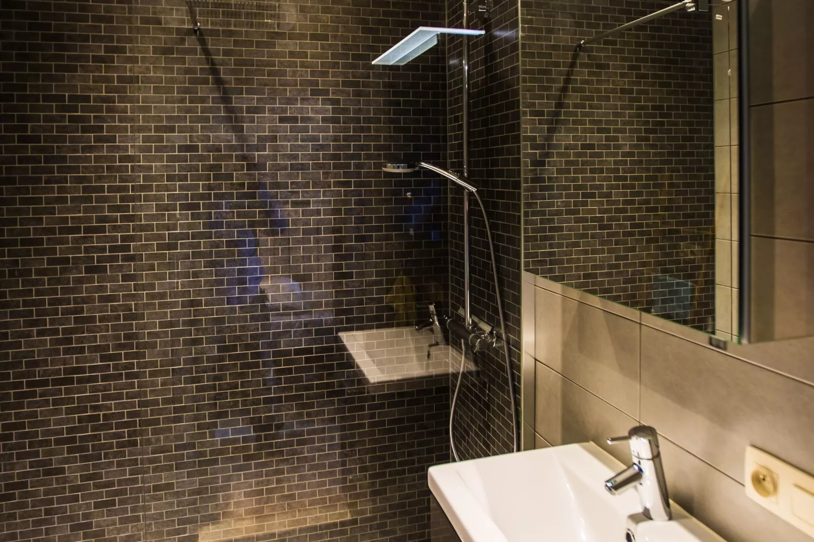MIchelangelo 0605-Bathroom