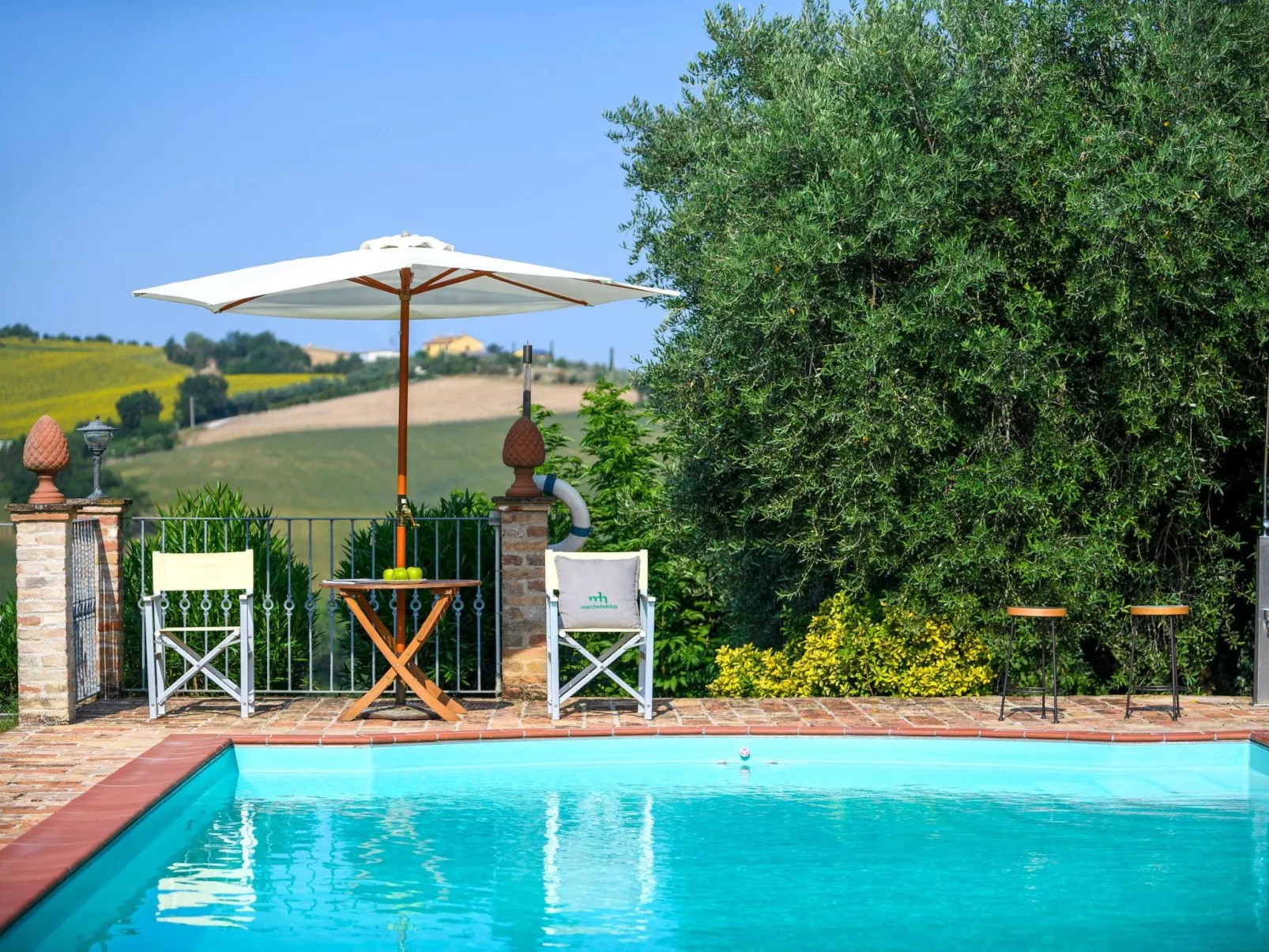 La Girolima, MarchFerienhäuser-Draußen