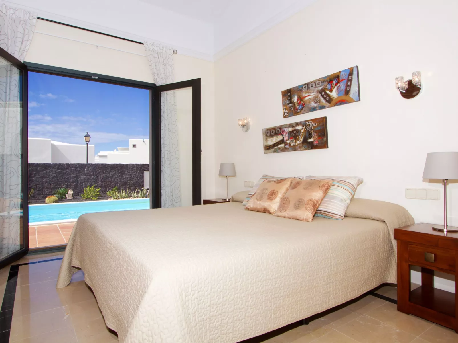 Charmantes Ferienhaus in Yaiza mit Privatem Pool-Inside