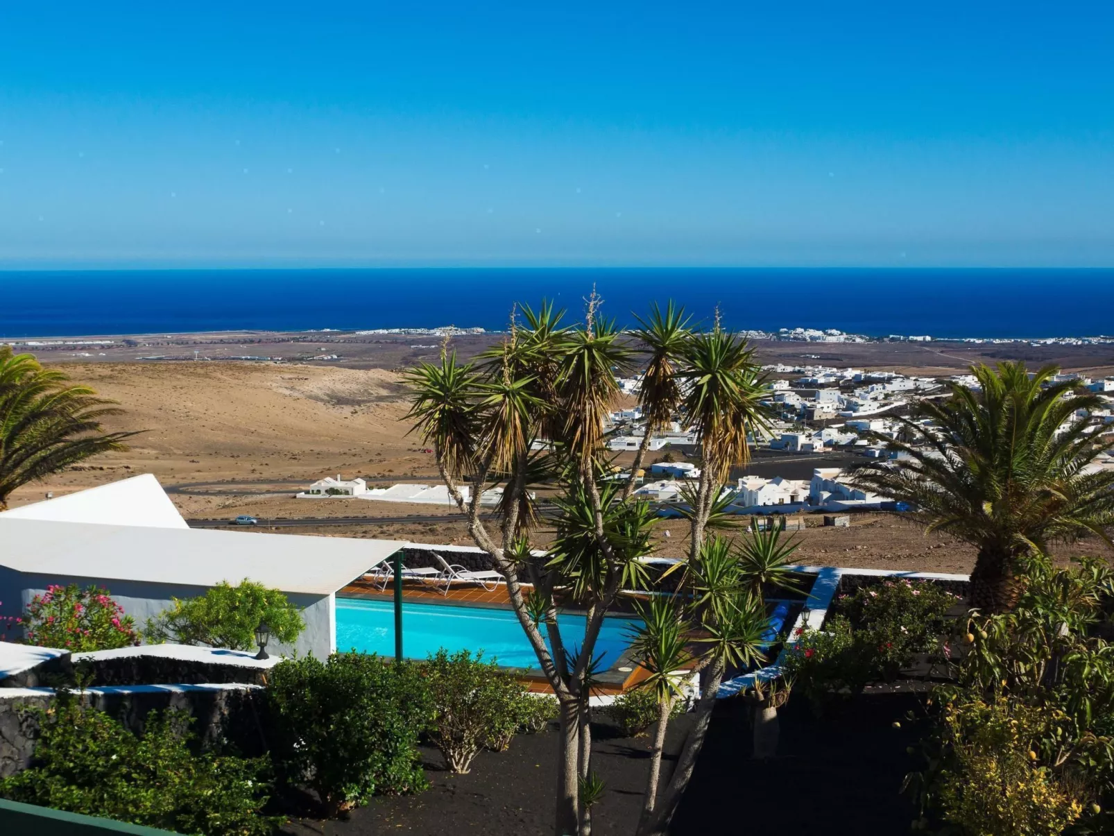 Großes Appartement mit Meerblick auf Lanzarote-Outside