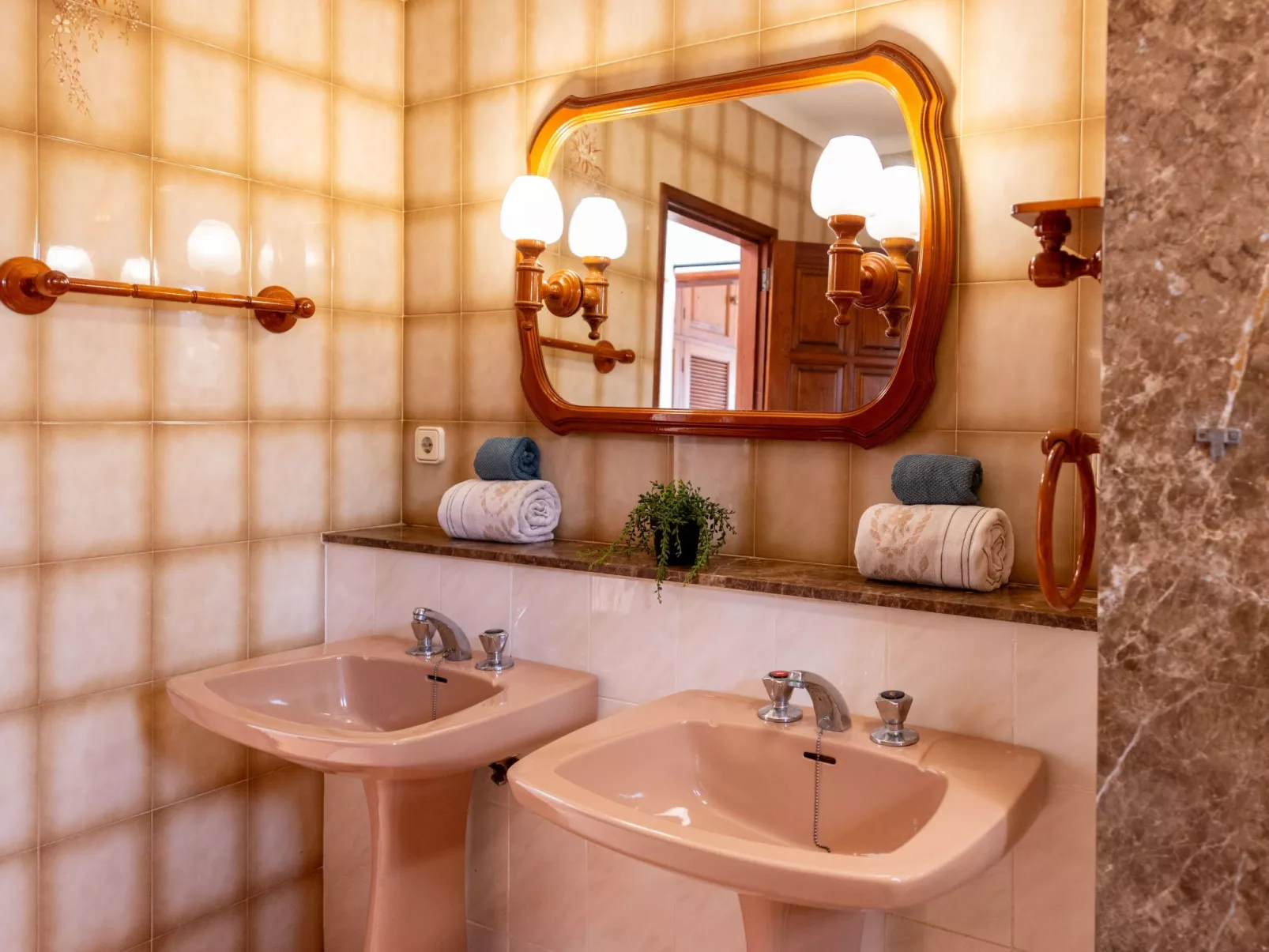 Villa Blanca  1-Inside