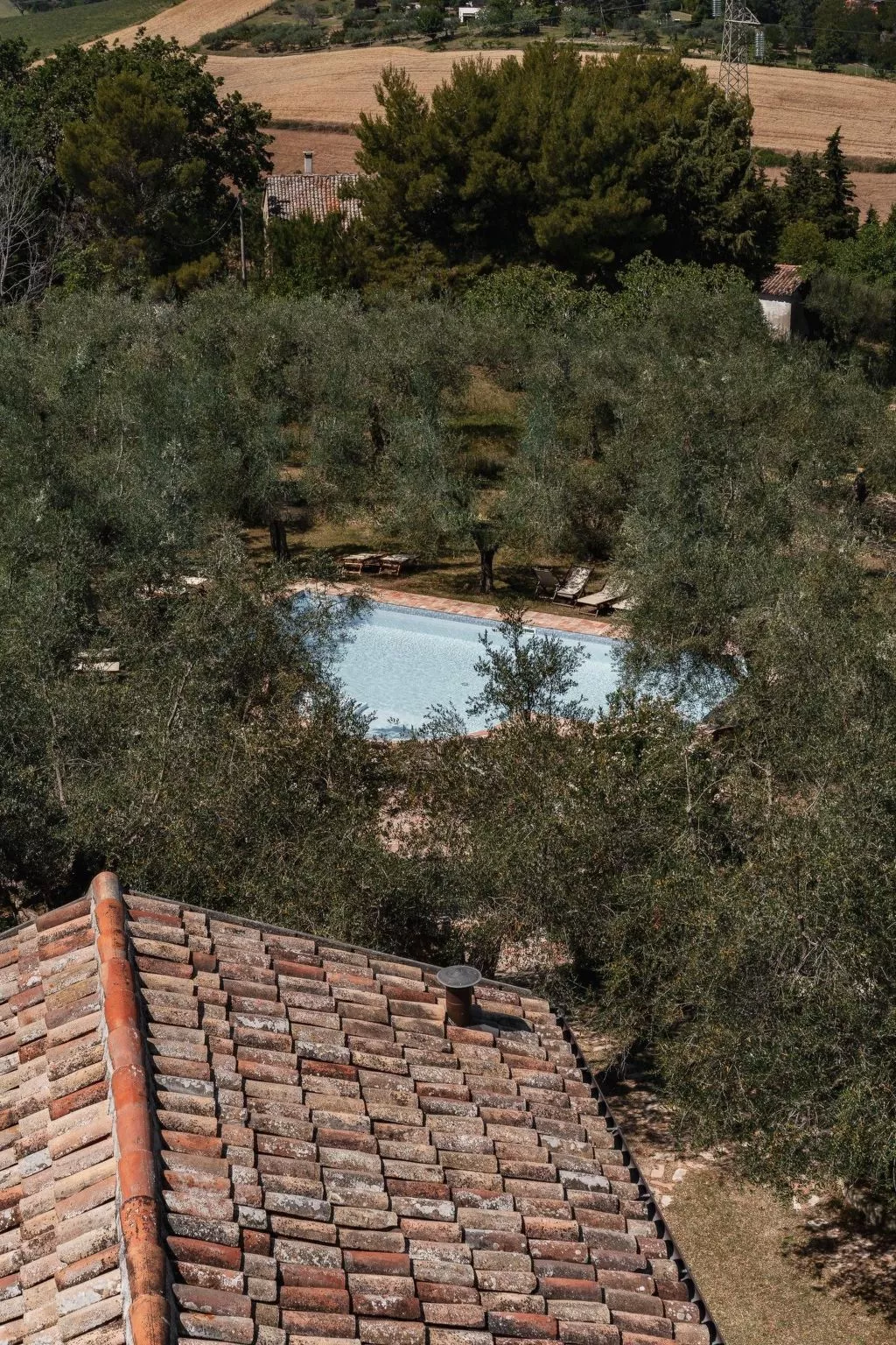 Drei-Zimmer-Panorama-Wohnung mit Terrasse und Sommerpool-Outside