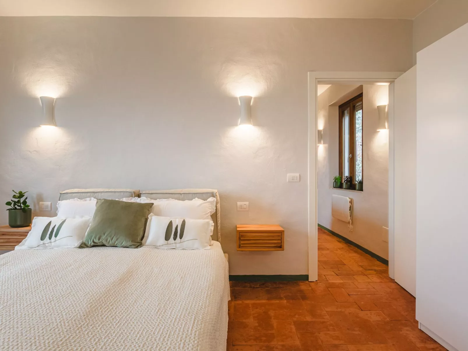 Mittelalterliche toskanische Unterkunft mit Aussicht und geräumigem Bad-Inside