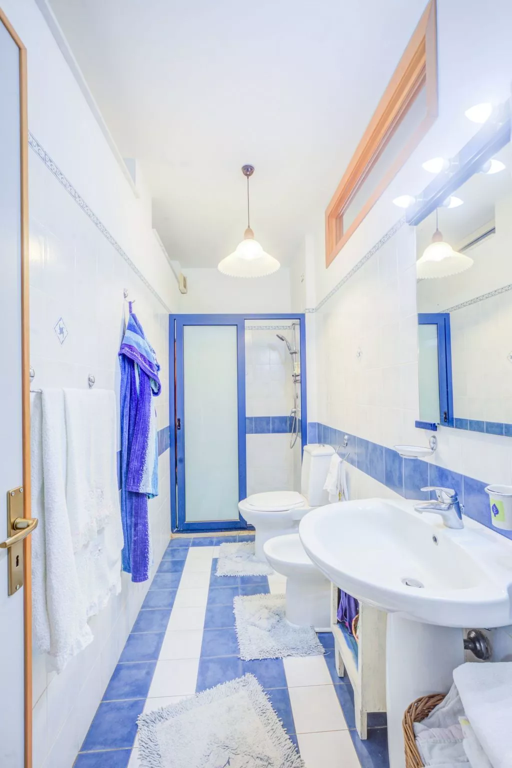 Für 10 Personen in Fiuefreddo di Sicilia, Sizilien (Ostküste von Sizilien)-Image-tags.info