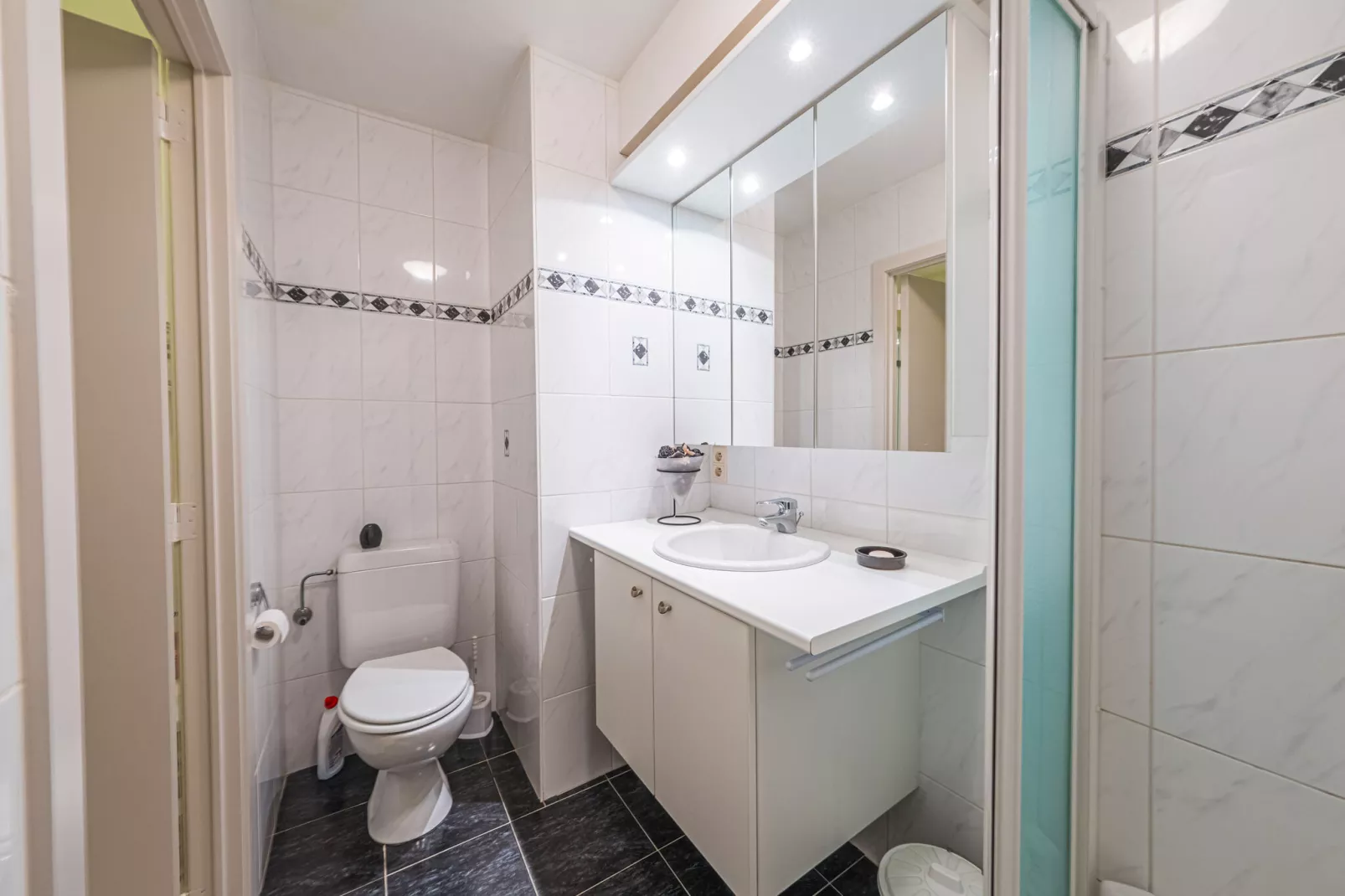 Mathilde 0402-Bathroom