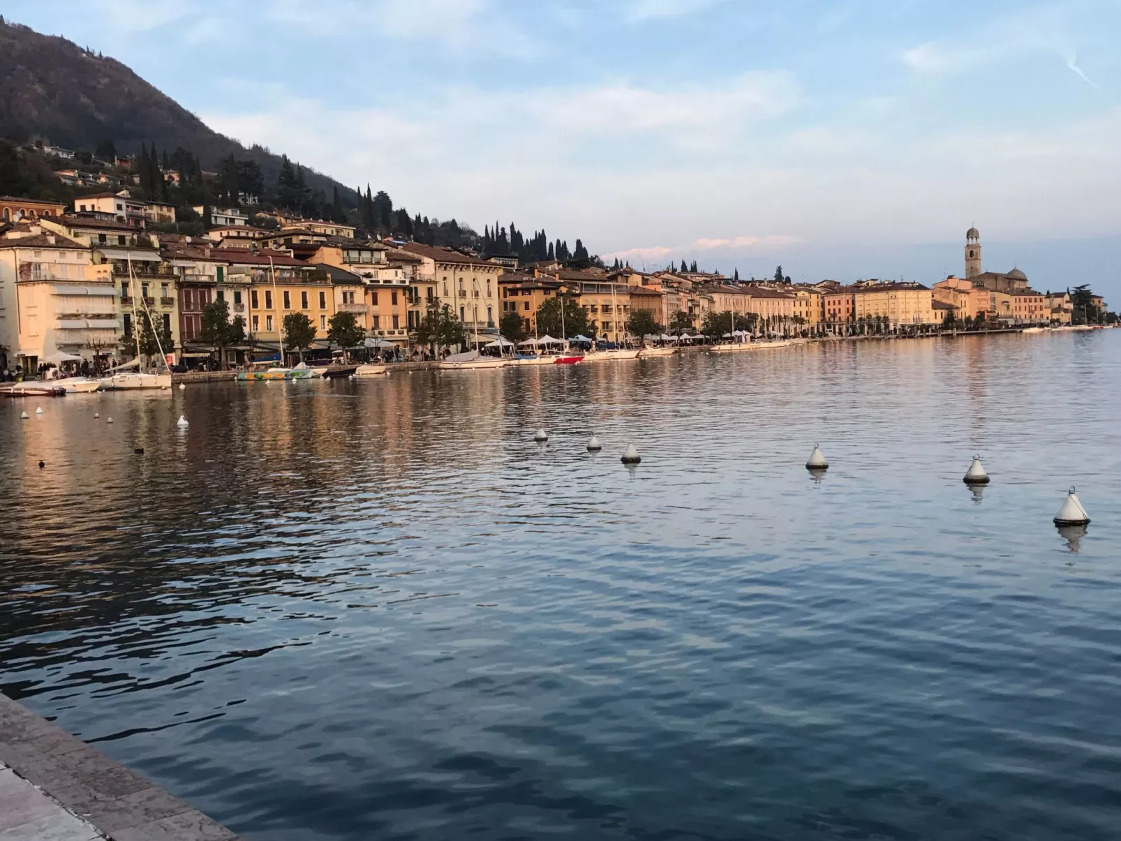 Vista Piazza-Draußen