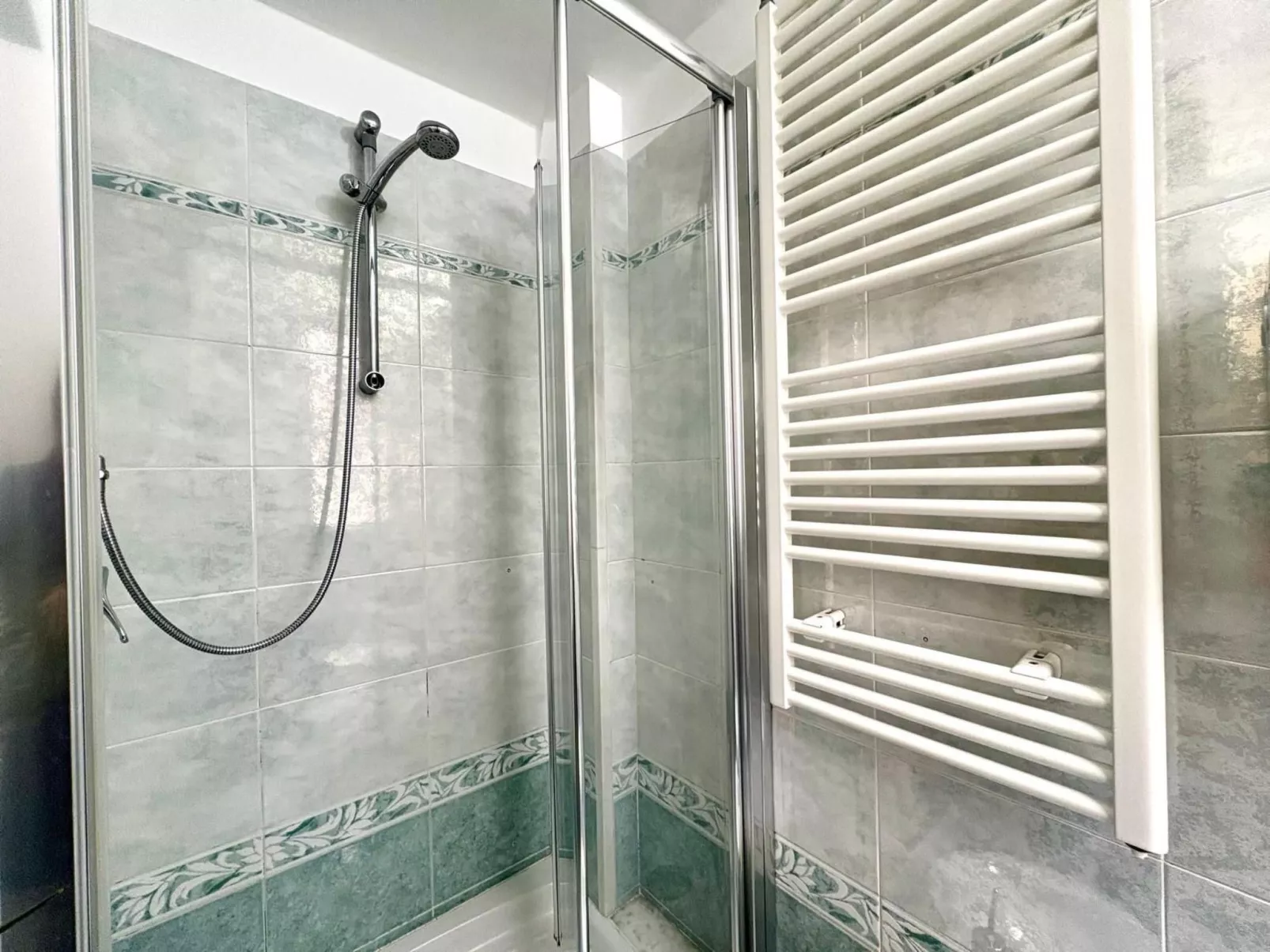 Lichter am Meer bei Holiday World-Drinnen