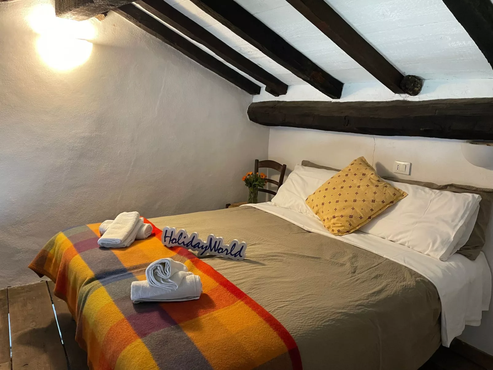 Retreat with a  View by Holiday World-Dedans