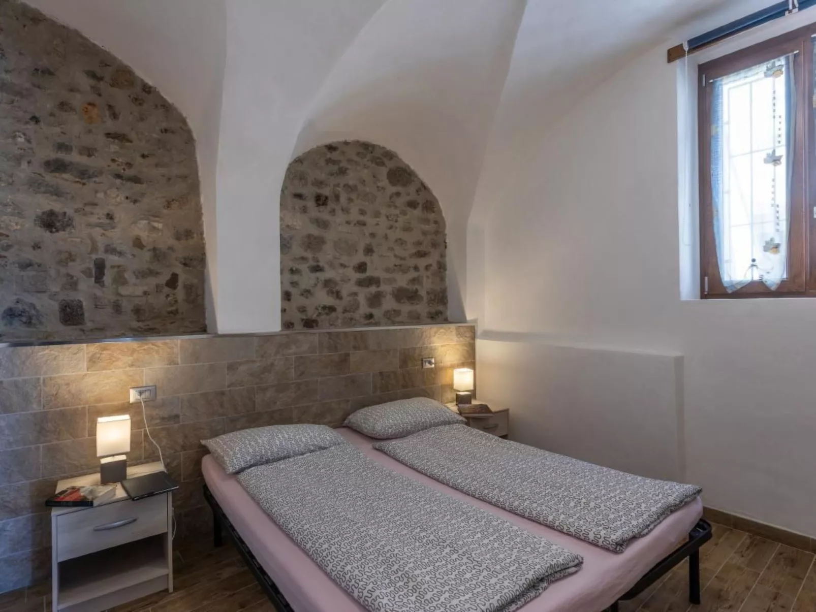 Antica Corte Ginevra-Ap.Lancillotto Gardasee-Image-tags.info