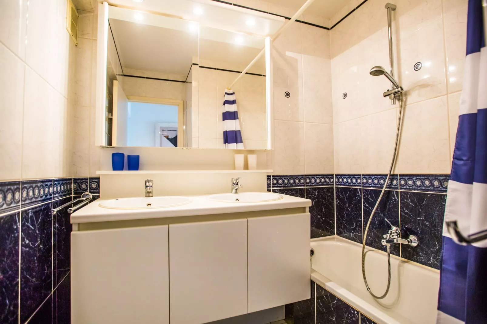 Escale II 0201-Bathroom