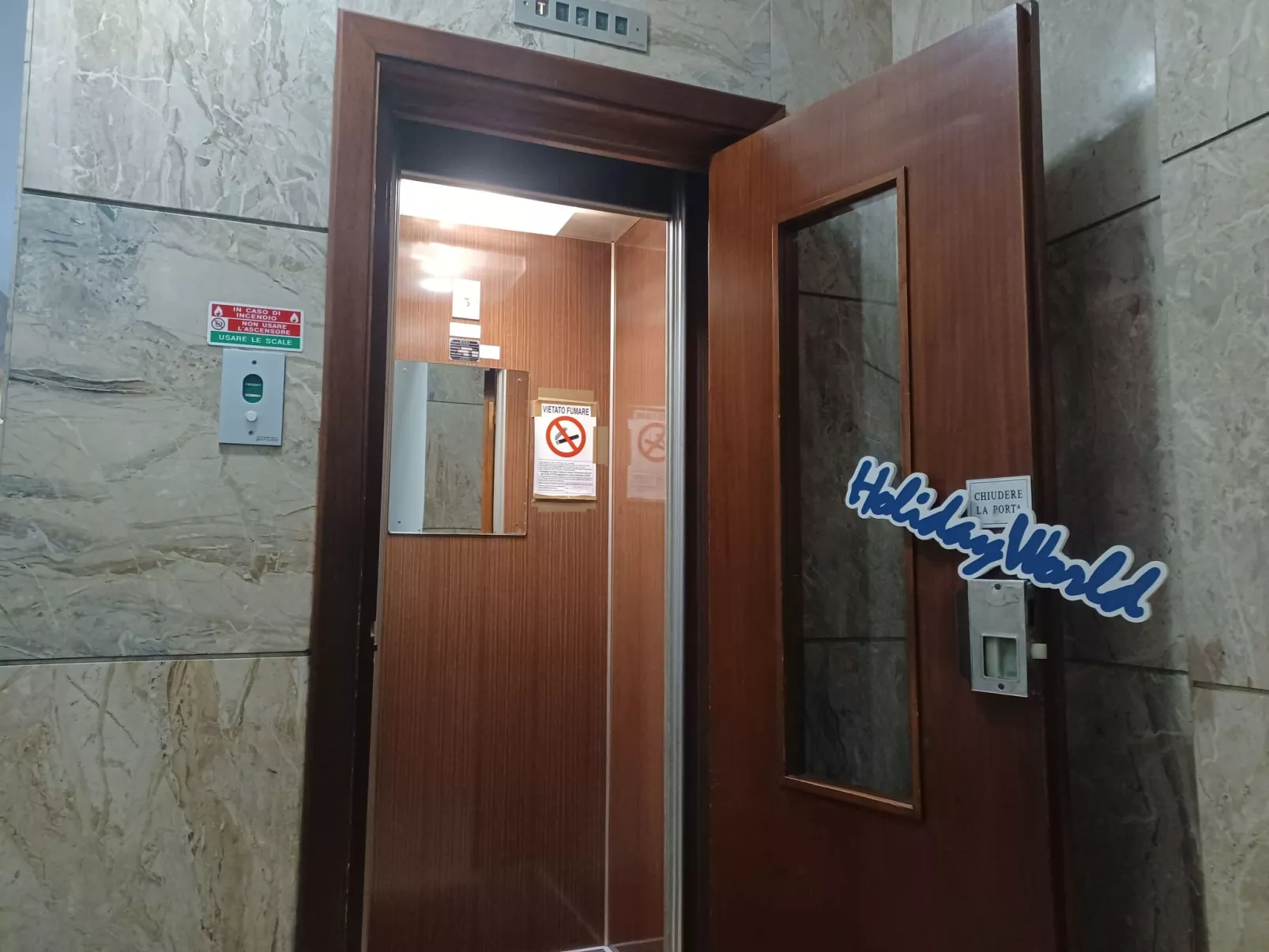 House Holiday Sea by Holiday World-Inside