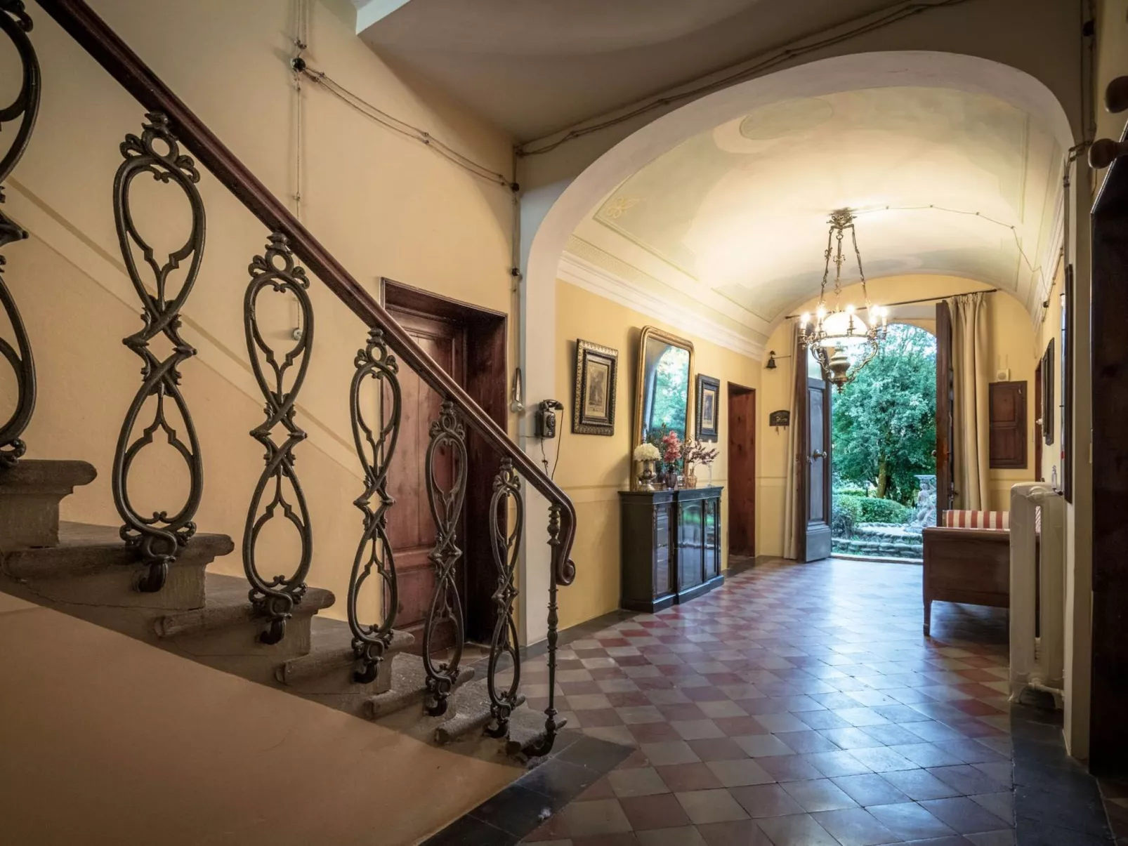 Villa mit Garten und privatem Pool-Image-tags.info