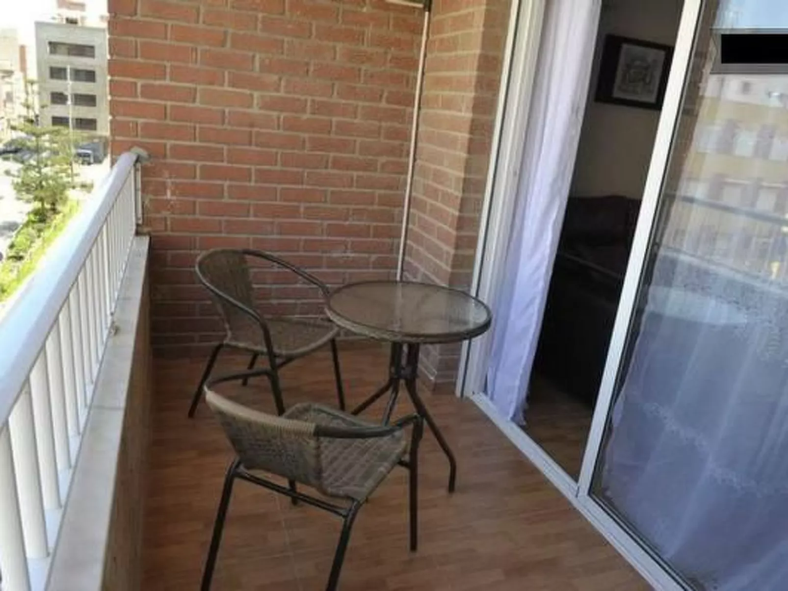 Wohnung mit Balkon-Dedans